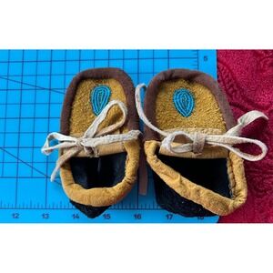 Hand Made Beaded Leather Baby Moccasins‎ Booties sz 4 one of a kind